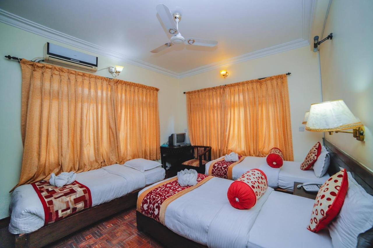 Hotel Panorama Pokhara Ngoại thất bức ảnh