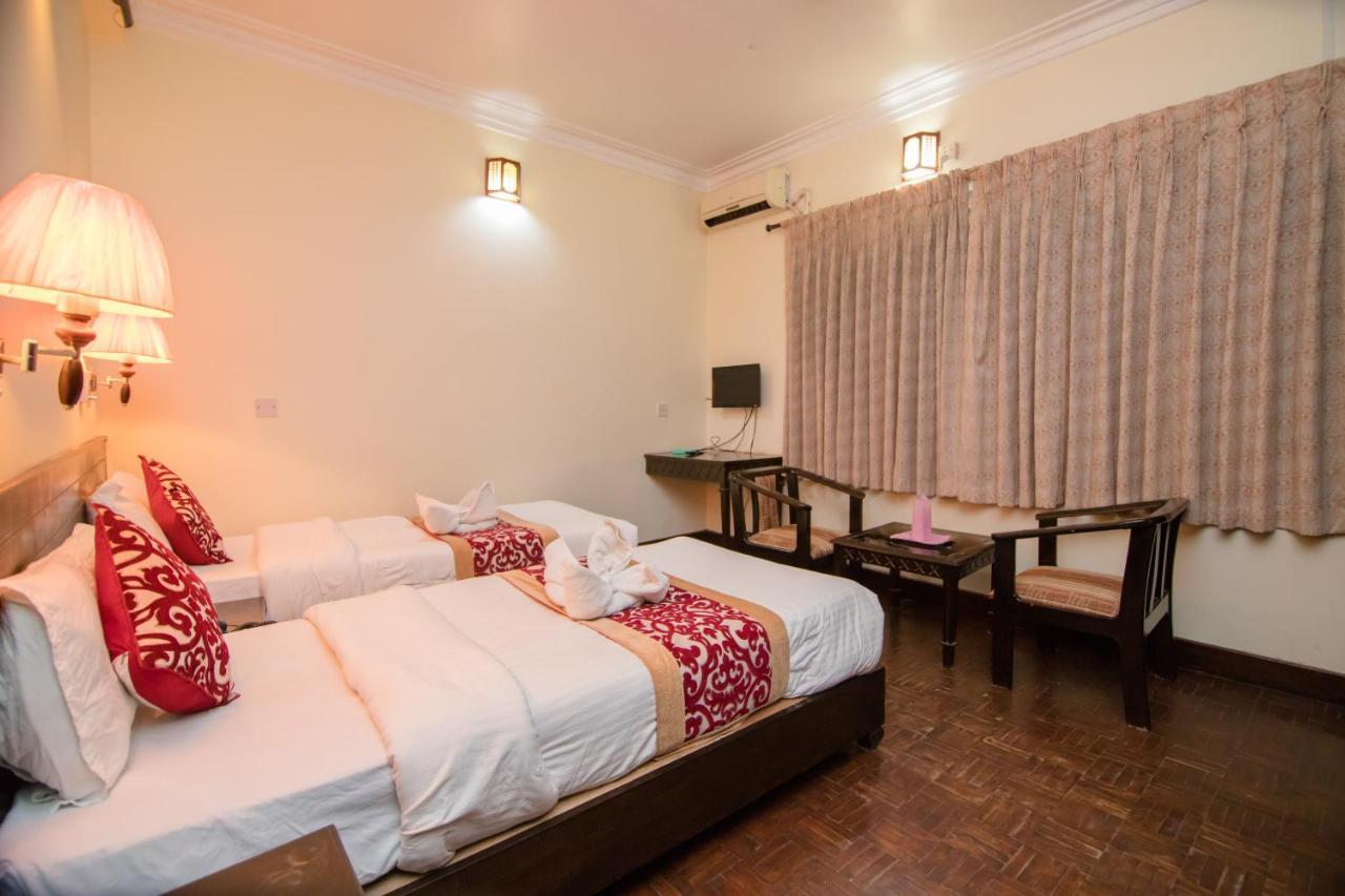 Hotel Panorama Pokhara Ngoại thất bức ảnh