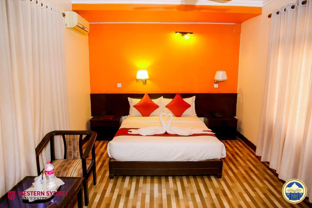 Hotel Panorama Pokhara Ngoại thất bức ảnh